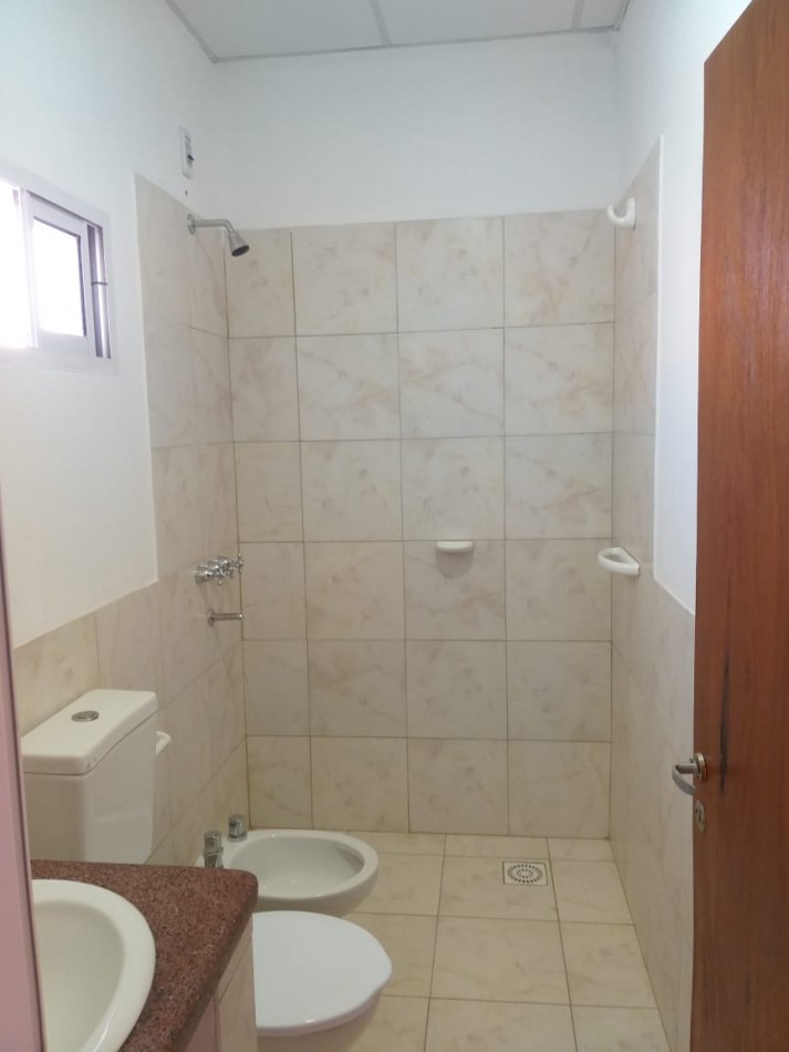 AMEGHINO 1061 - 24 E/ 21 Y 23 CENTRO