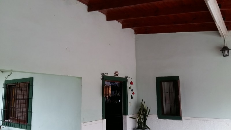 SE VENDE CASA. Av 2 e/ 47 y 49