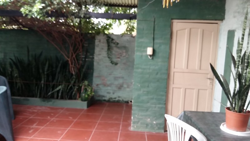 SE VENDE CASA. Av 2 e/ 47 y 49