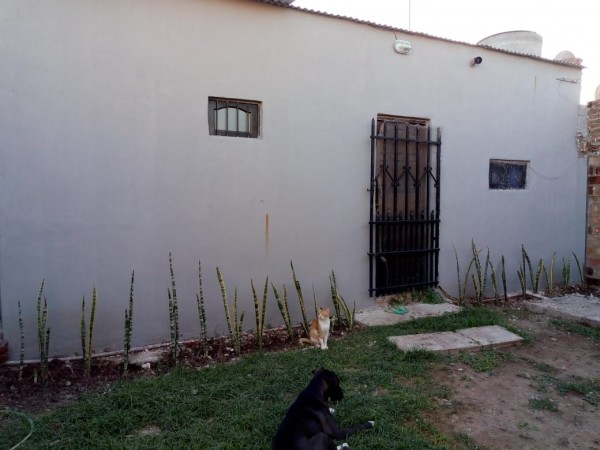 VENTA DE CASA  - Bº EVITA ( Calle 9 e/ 42 y 44)