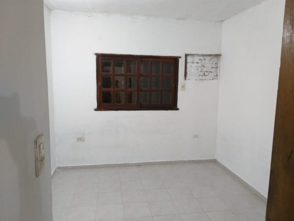 SE VENDE CASA Y UN DEPARTAMENTO - AVENIDA 1 ESQUINA 22 - CENTRO - 