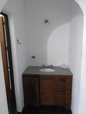 SE VENDE CASA Y UN DEPARTAMENTO - AVENIDA 1 ESQUINA 22 - CENTRO - 