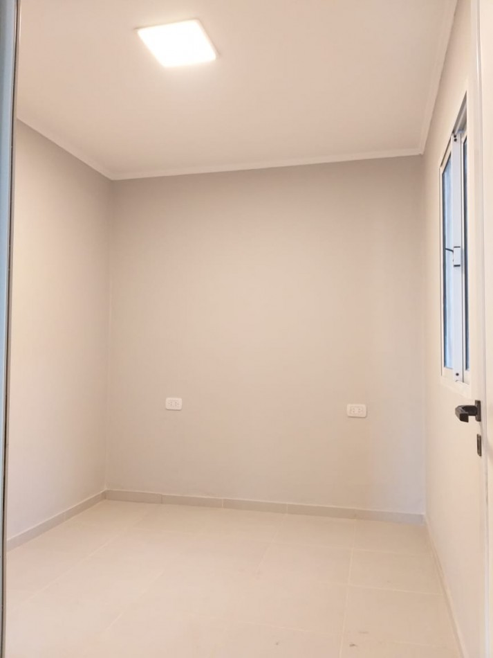 CALLE LAVALLE 724 -  (Calle 7 e/ 10 y 12 - ensanche sur ) - zona uncaus