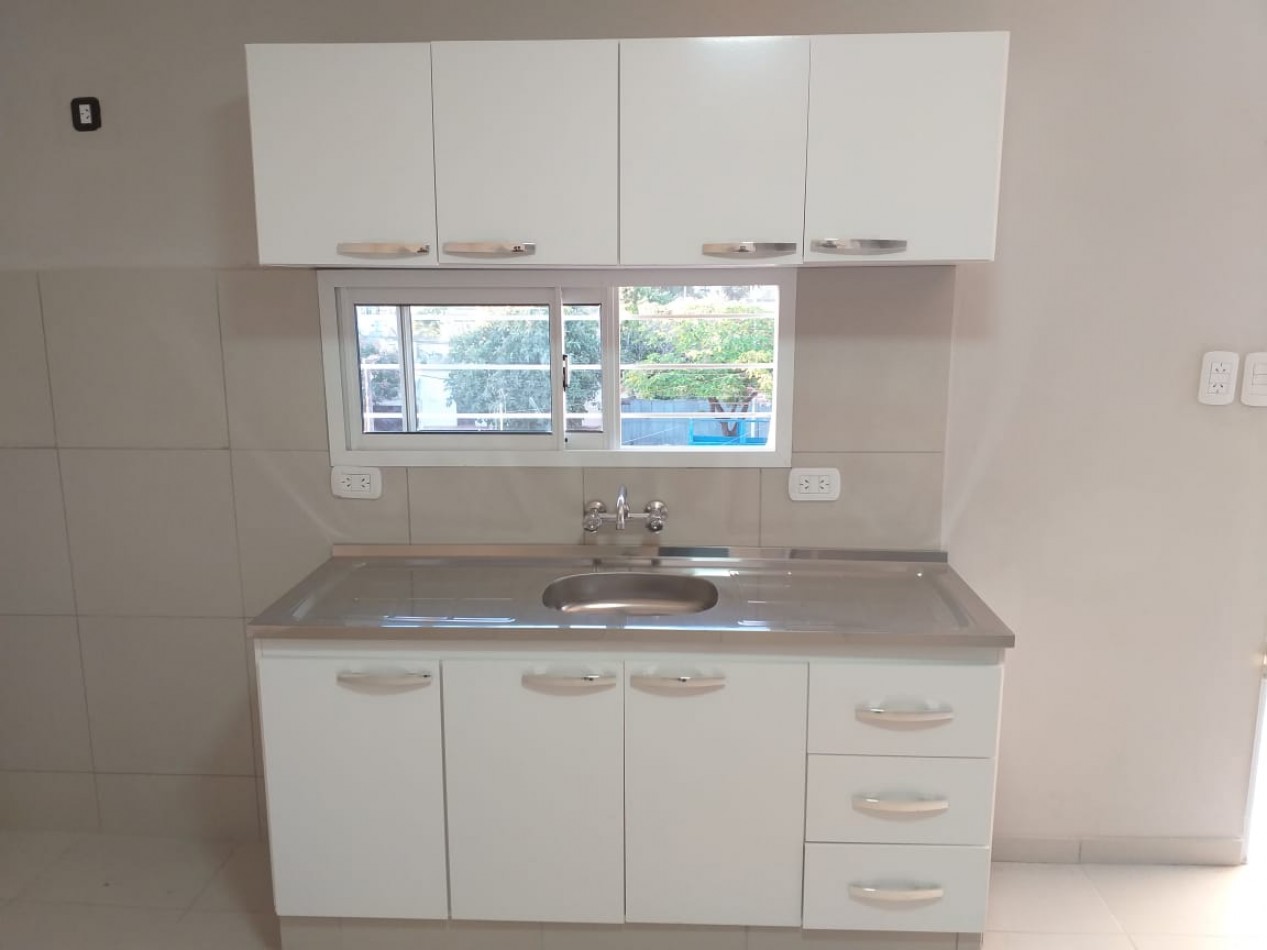 CALLE LAVALLE 724 -  (Calle 7 e/ 10 y 12 - ensanche sur ) - zona uncaus