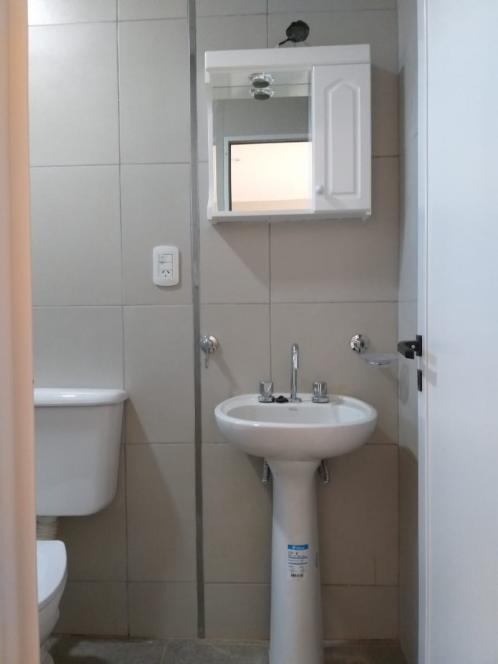 CALLE LAVALLE 724 -  (Calle 7 e/ 10 y 12 - ensanche sur ) - zona uncaus