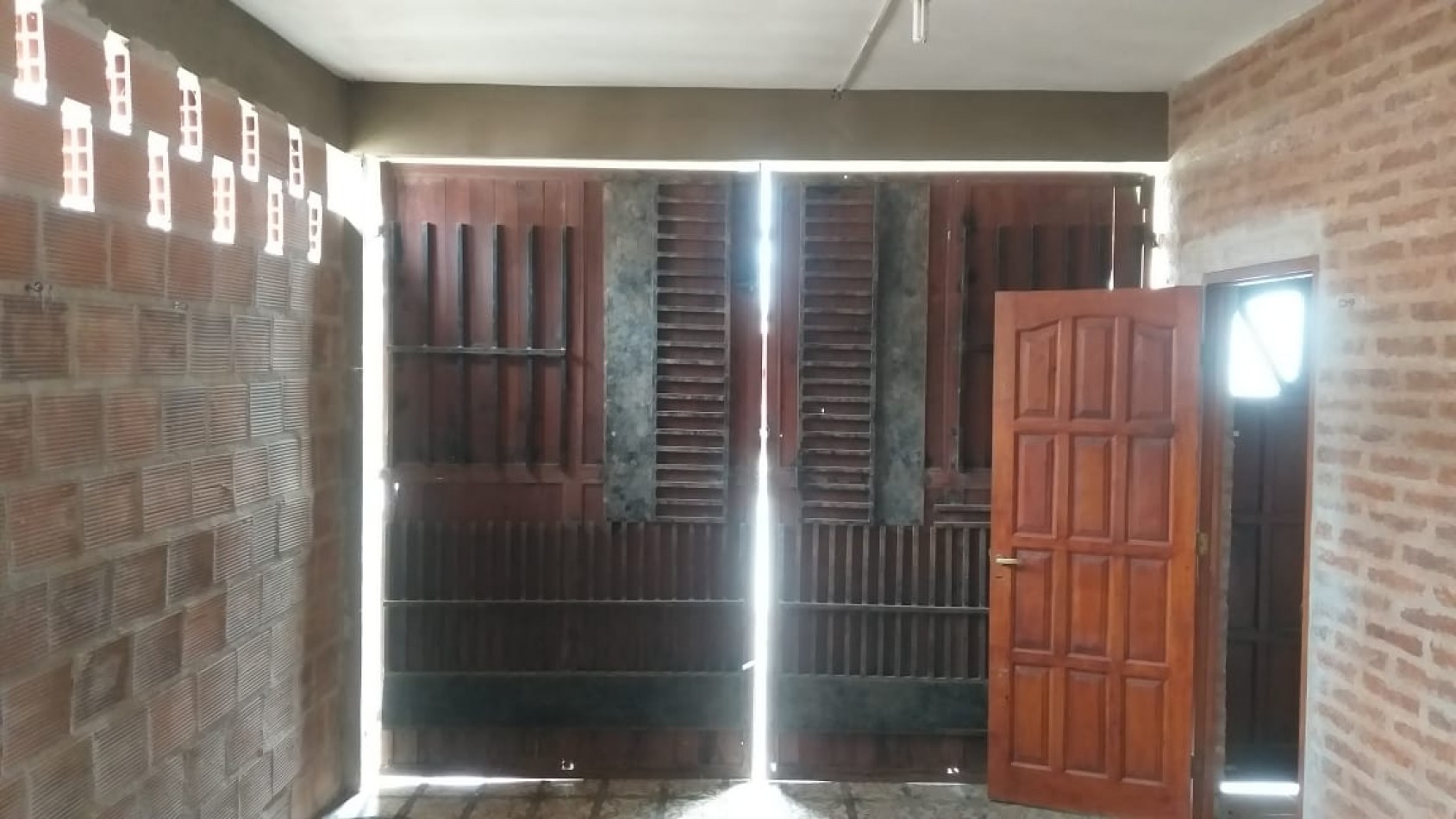 CALLE 19 ESQ. 42 B 104 VIVIENDAS 