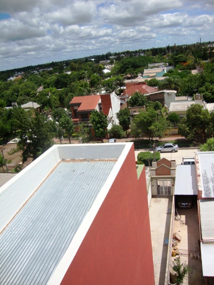 JOSE HERNANDEZ 620 - 5 E/ 8 Y 10 ENSANCHE SUR - ZONA UNCAUS 