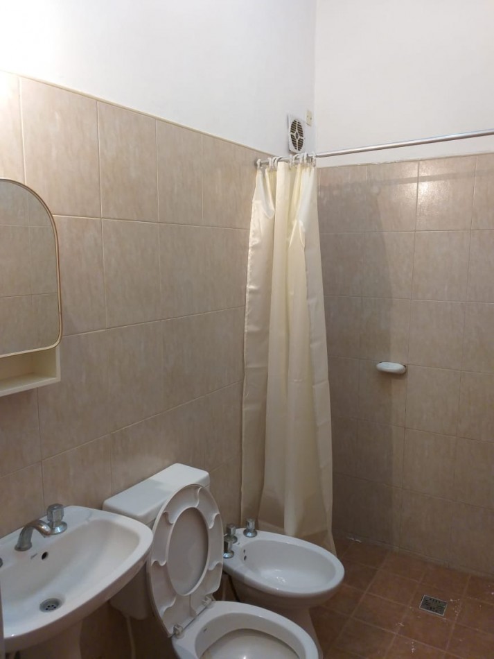 JOSE HERNANDEZ 620 - 5 E/ 8 Y 10 ENSANCHE SUR - ZONA UNCAUS 