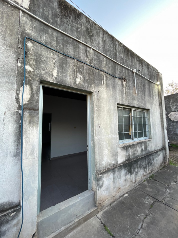 PRINGLES 285 - 18 E/ 5 Y 7 CENTRO