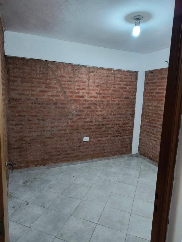 CHECOSLOVAQUIA 1053 - 11 E/ 16 Y 18 ENSANCHE SUR - ZONA UNCAUS