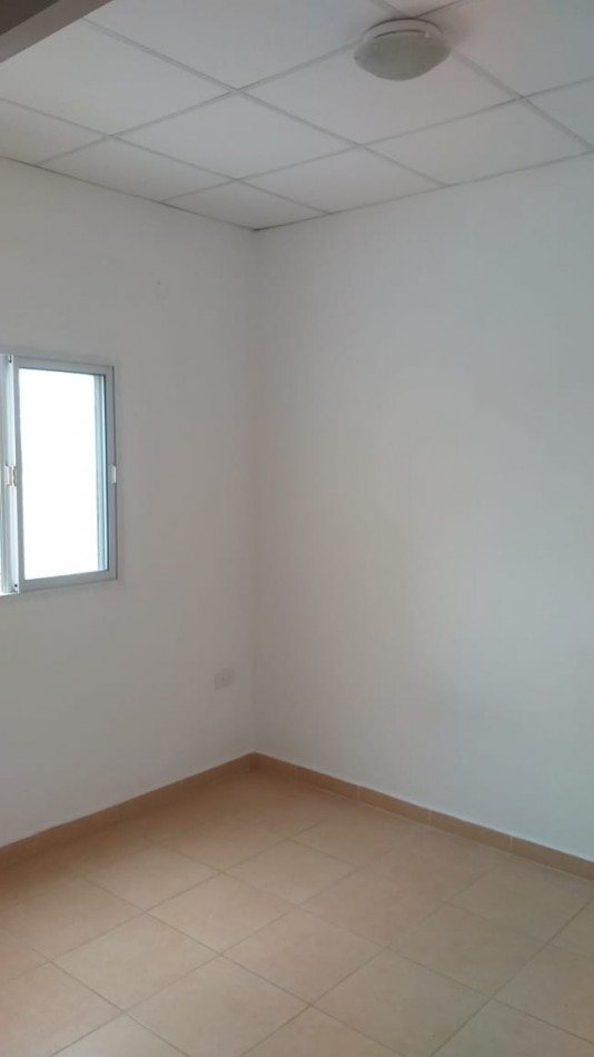 CHECOSLOVAQUIA 1055 - 11 E/ 16 Y 18 ENSANCHE SUR - ZONA UNCAUS
