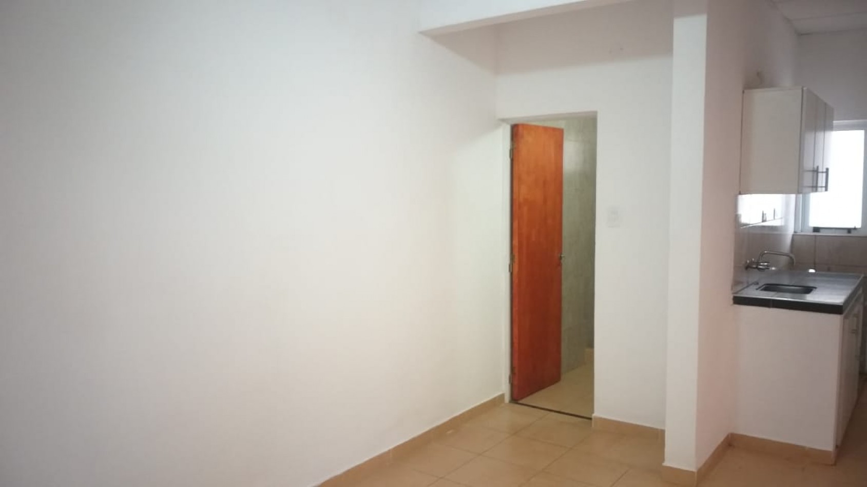 CHECOSLOVAQUIA 1055 - 11 E/ 16 Y 18 ENSANCHE SUR - ZONA UNCAUS