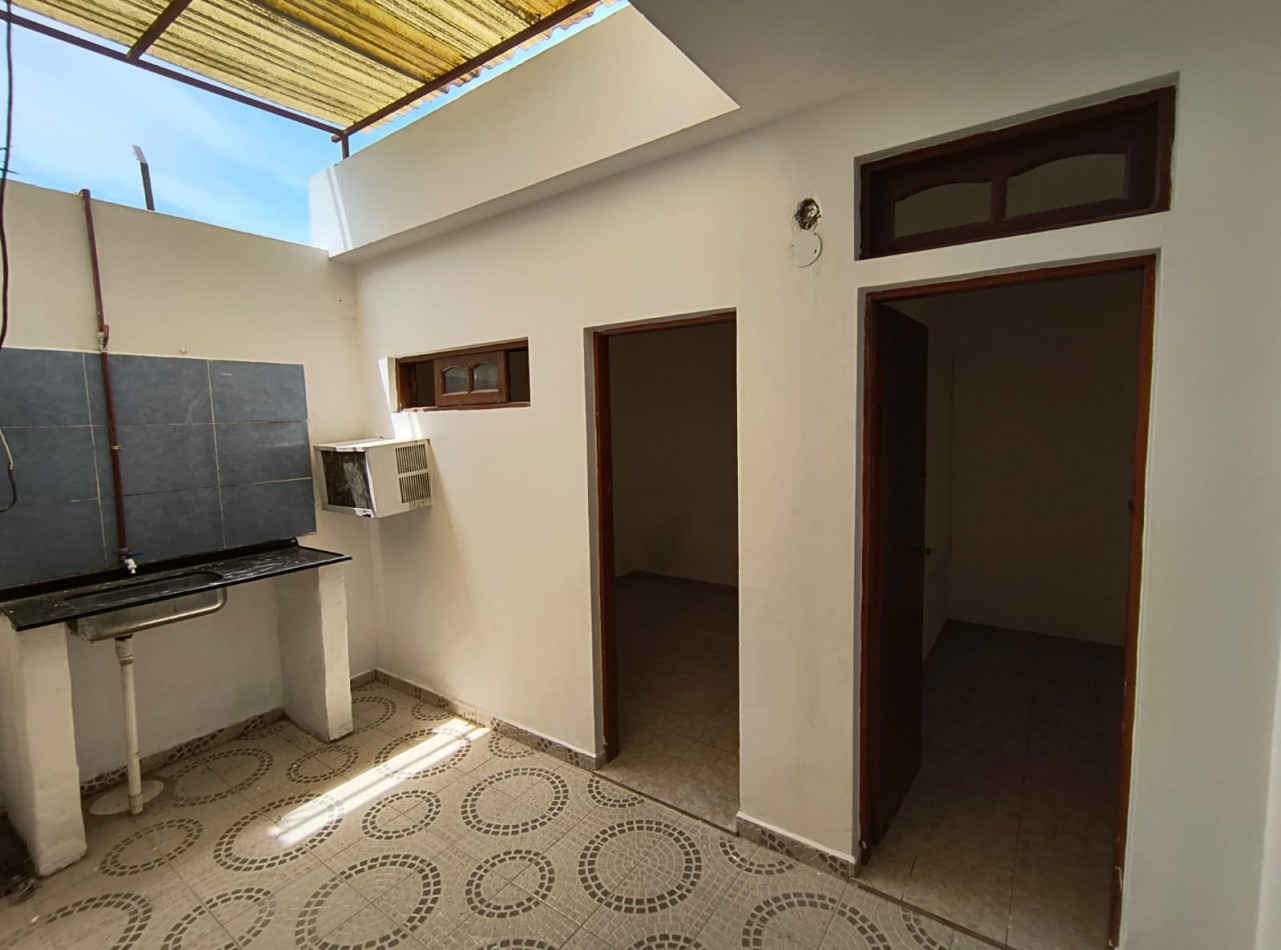 CHACABUCO 81 - 5 ENTRE 2 Y 4 CENTRO 