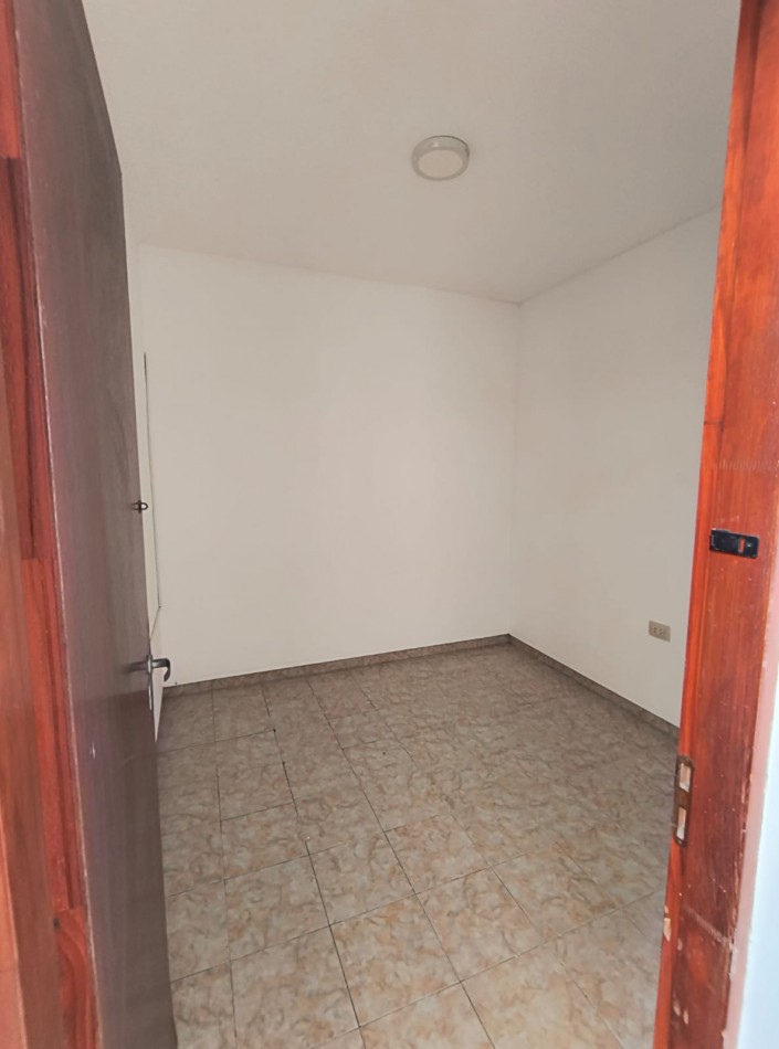 CHACABUCO 81 - 5 ENTRE 2 Y 4 CENTRO 