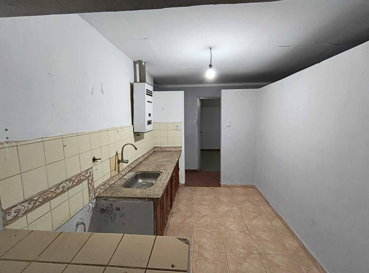 PLUMERILLO - 23BIS E/ 36 Y 38 YAPEYU