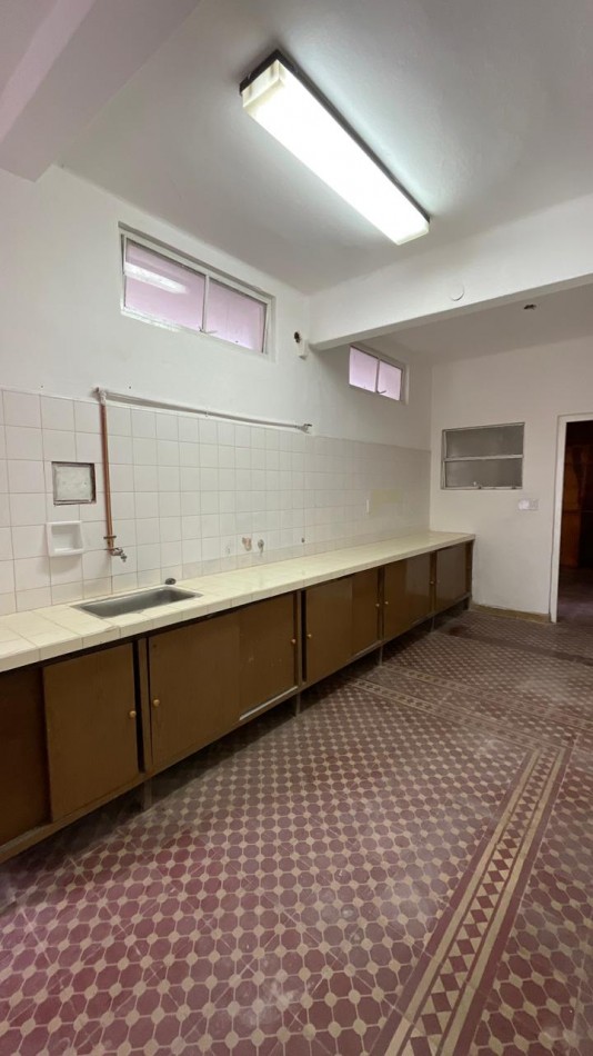 RIVADAVIA 848 - 16 ENTRE 9 Y 11 CENTRO 