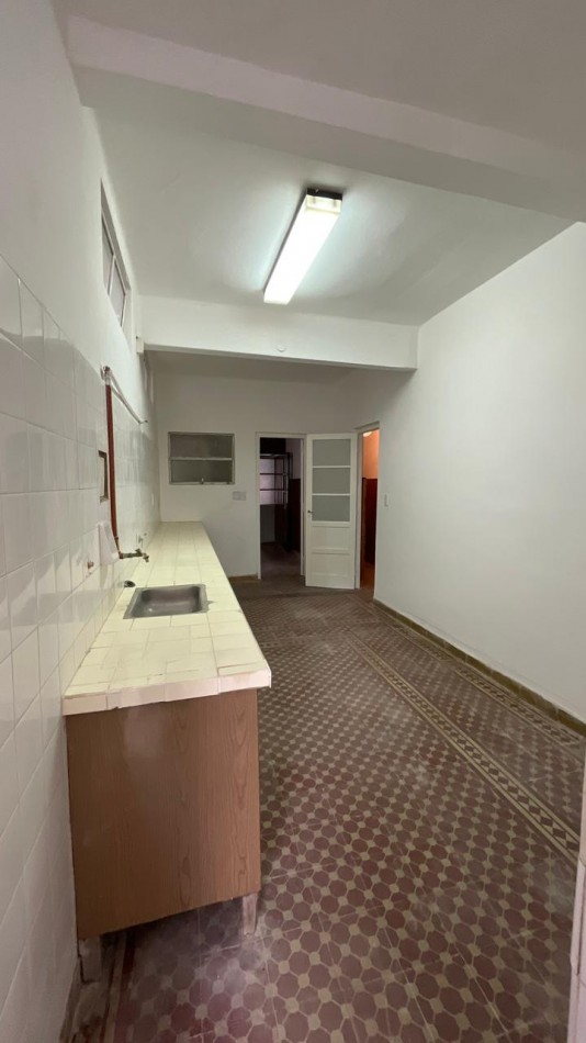 RIVADAVIA 848 - 16 ENTRE 9 Y 11 CENTRO 