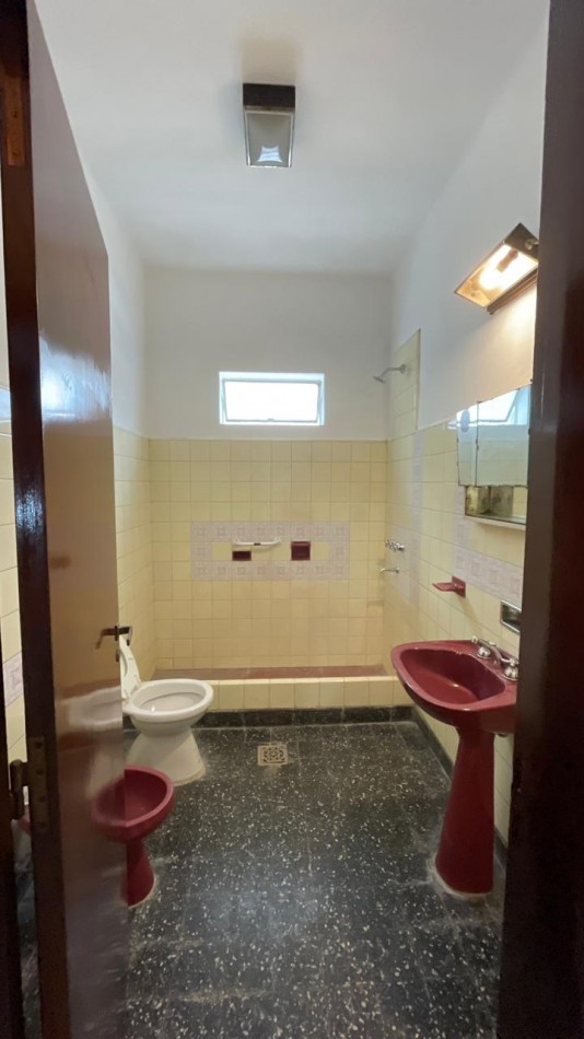 RIVADAVIA 848 - 16 ENTRE 9 Y 11 CENTRO 