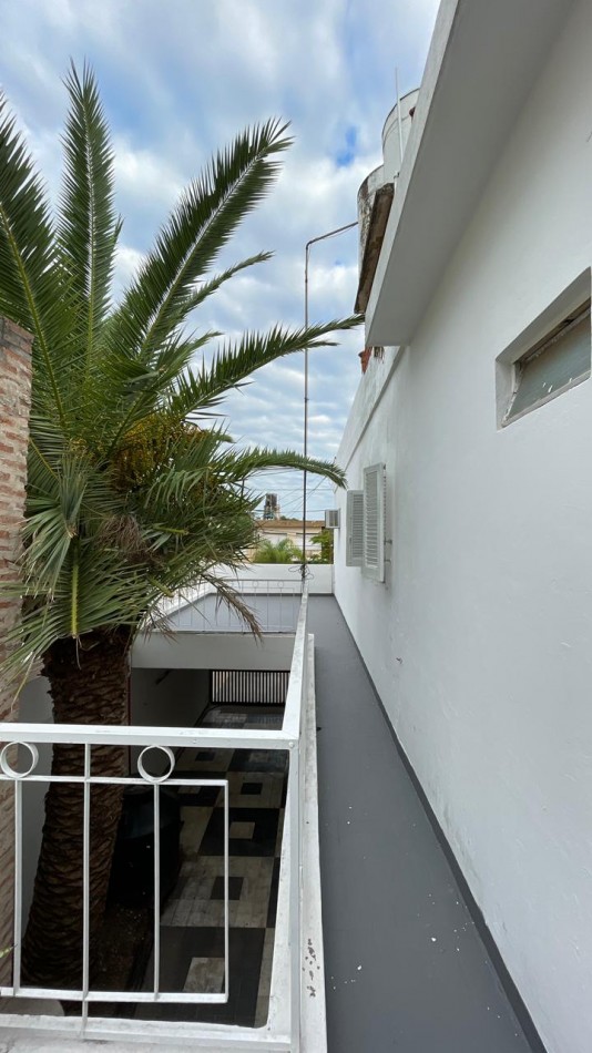 RIVADAVIA 848 - 16 ENTRE 9 Y 11 CENTRO 