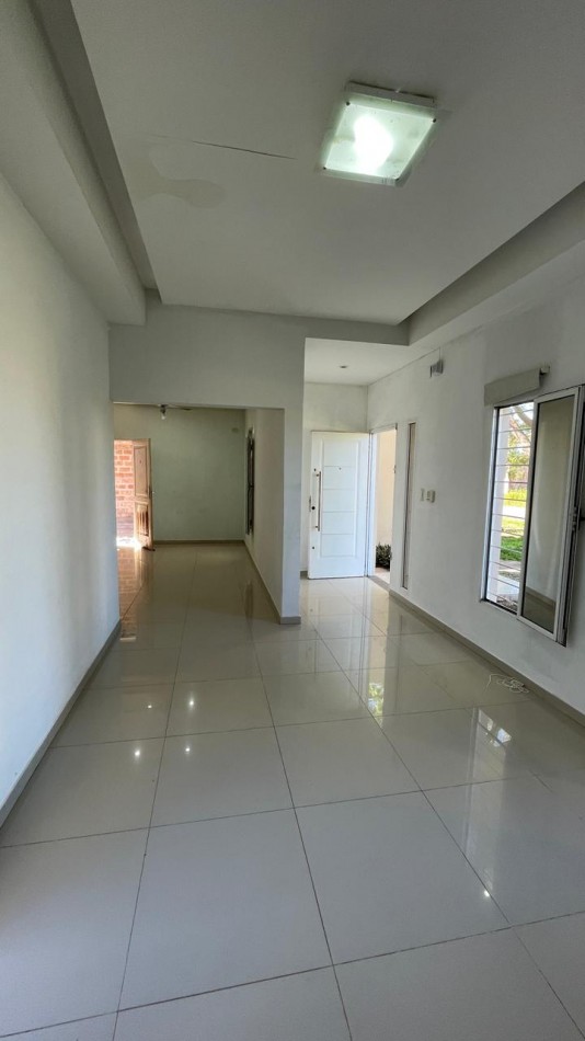 47 E/ 22 Y 24 PIÑEIRO - MZ 208 PC 23 