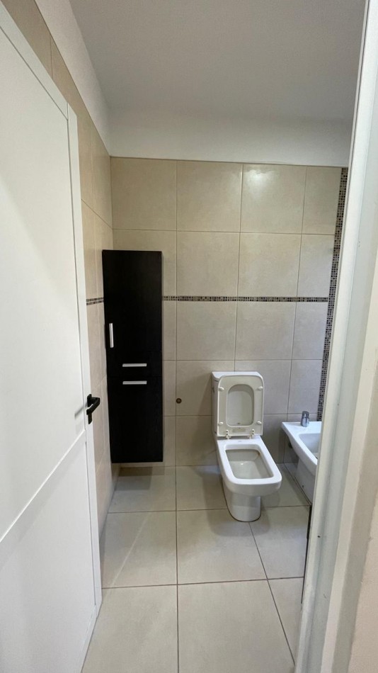 47 E/ 22 Y 24 PIÑEIRO - MZ 208 PC 23 