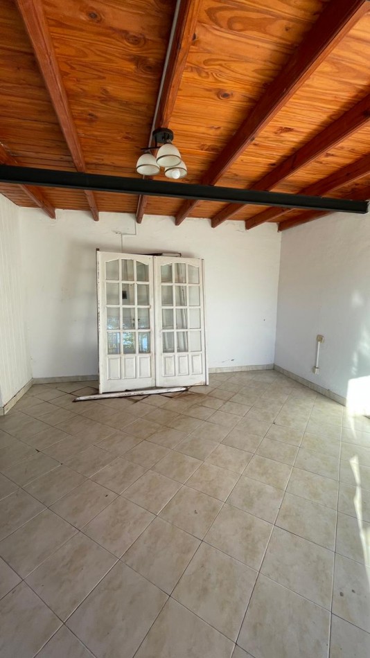 25 DE MAYO N° 734 - 11 ENTRE 16 Y 18 CENTRO 