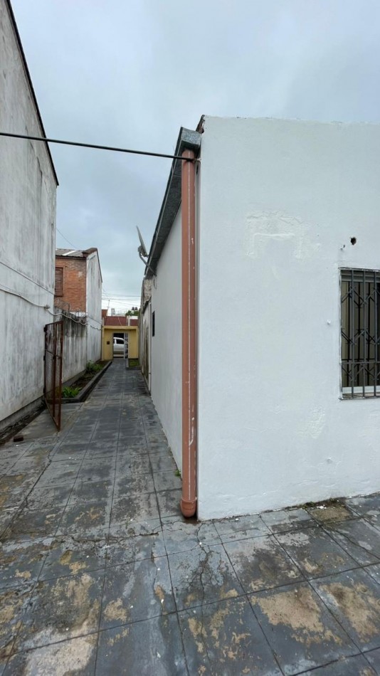 UCRANIA 672 - 9 ENTRE 14 Y 16 ENSANCHE SUR - ZONA UNCAUS 