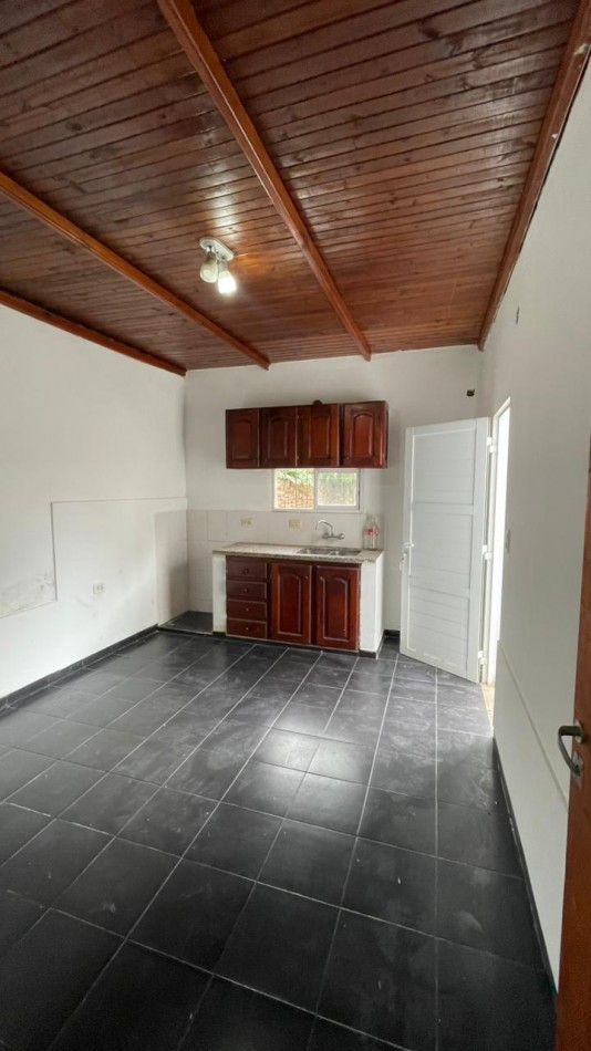 UCRANIA 672 - 9 ENTRE 14 Y 16 ENSANCHE SUR - ZONA UNCAUS 