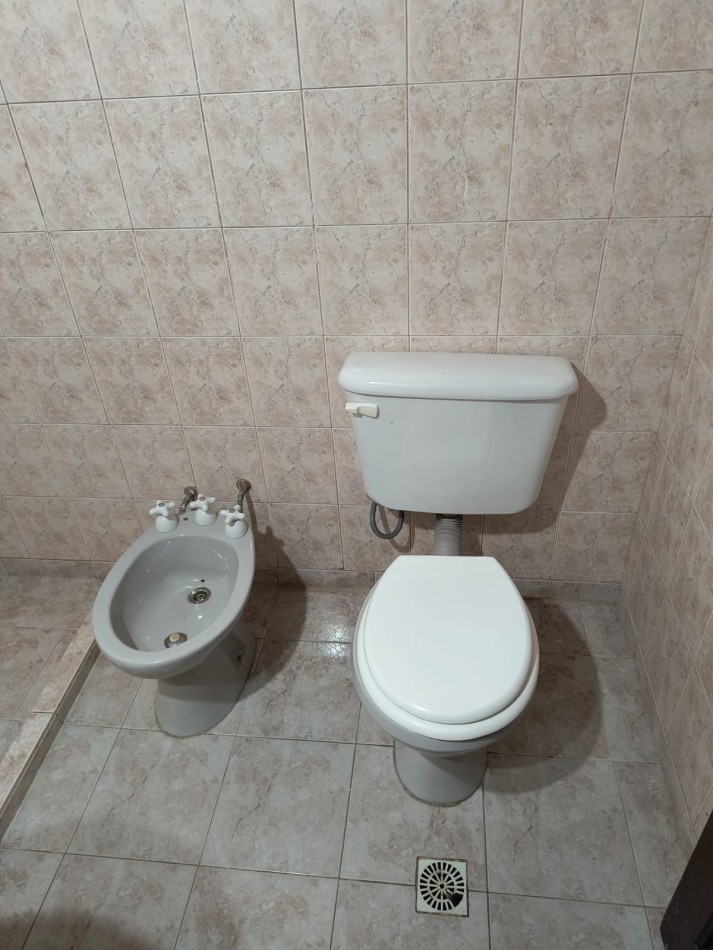 10 ENTRE 11 Y 13 CENTRO 