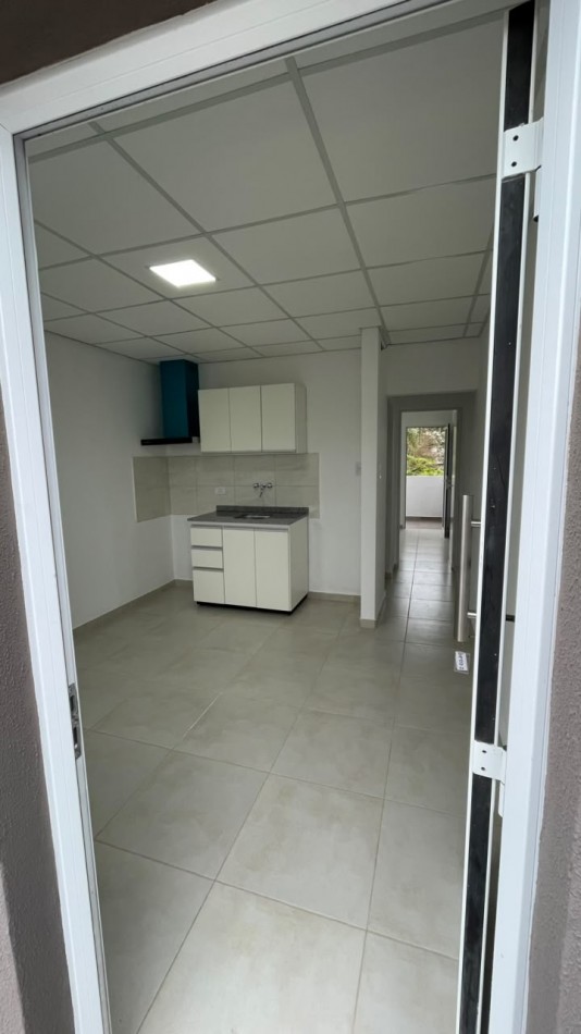 BLAS PARERA 1237 - 31 ENTRE 26 Y 28 CENTRO - ZONA HOSPITAL 