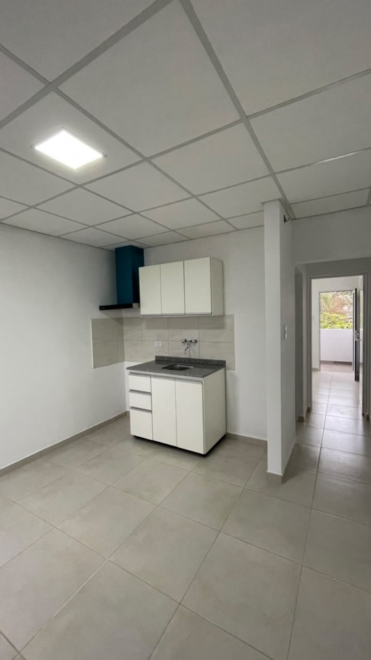 BLAS PARERA 1237 - 31 ENTRE 26 Y 28 CENTRO - ZONA HOSPITAL 