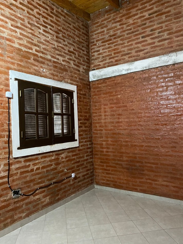 CHECOSLOVAQUIA 1053 - 11 E/ 16 Y 18 ENSANCHE SUR - ZONA UNCAUS