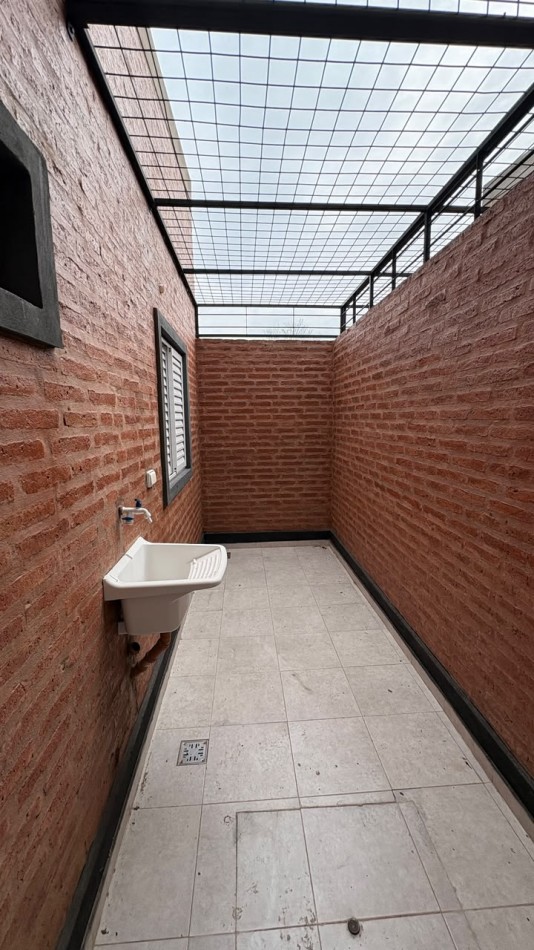 6 ENTRE 33 Y 35 SANTA RITA 