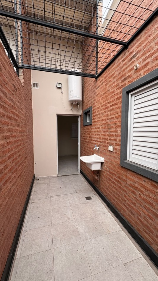 6 ENTRE 33 Y 35 SANTA RITA 