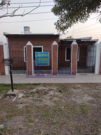 SE VENDE CASA. CALLE 5 E/ 2 Y 0 BARRIO BELGRANO