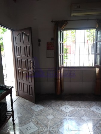 SE VENDE CASA. CALLE 5 E/ 2 Y 0 BARRIO BELGRANO