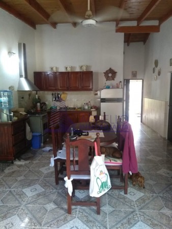 SE VENDE CASA. CALLE 5 E/ 2 Y 0 BARRIO BELGRANO