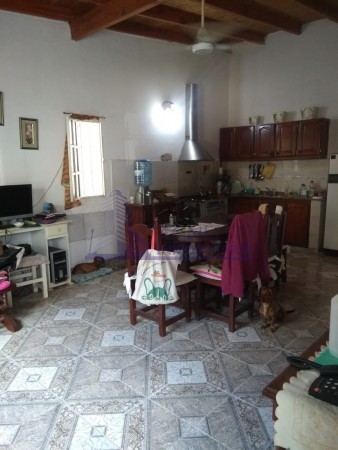 SE VENDE CASA. CALLE 5 E/ 2 Y 0 BARRIO BELGRANO