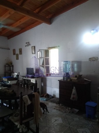 SE VENDE CASA. CALLE 5 E/ 2 Y 0 BARRIO BELGRANO