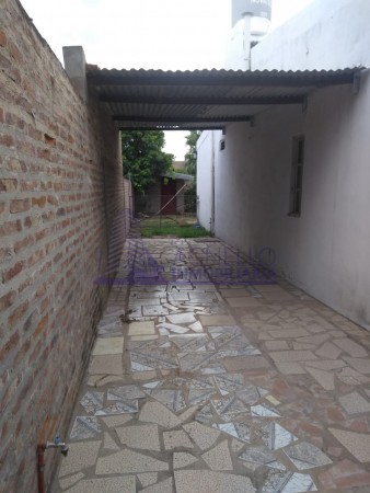 SE VENDE CASA. CALLE 5 E/ 2 Y 0 BARRIO BELGRANO