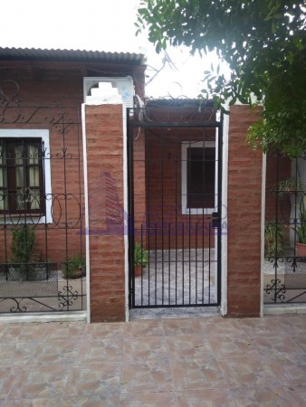 SE VENDE CASA. CALLE 5 E/ 2 Y 0 BARRIO BELGRANO