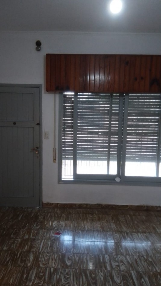 M. MORENO 1625 - 14 ENTRE 33 Y 35 PUIGBO