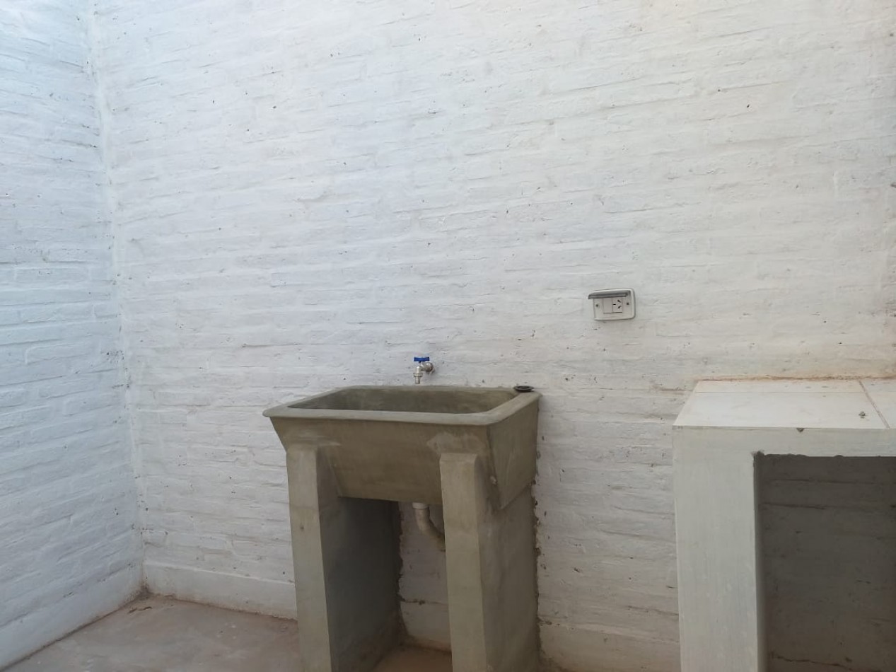 AMEGHINO 1061 - 24 E/ 21 Y 23 CENTRO 