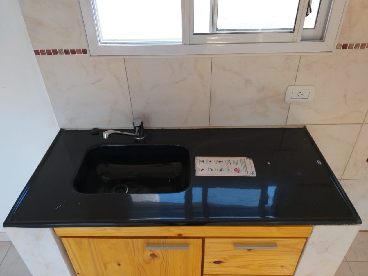 AMEGHINO 1061 - 24 E/ 21 Y 23 CENTRO 