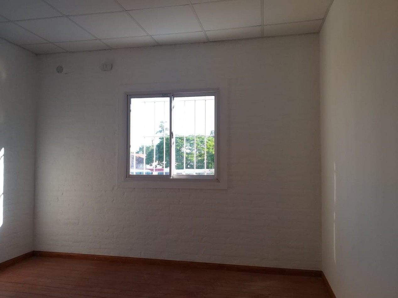 AMEGHINO 1061 - 24 E/ 21 Y 23 CENTRO 