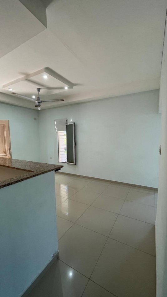 47 E/ 22 Y 24 PIÑEIRO - MZ 208 PC 23 