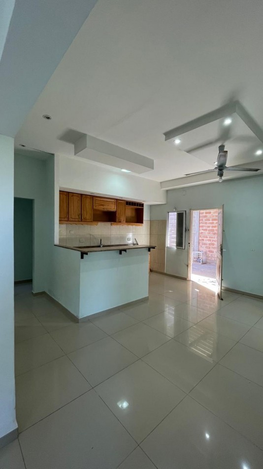 47 E/ 22 Y 24 PIÑEIRO - MZ 208 PC 23 