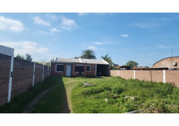 AMEGHINO 1045 - 24 E/ 21 Y 23 CENTRO